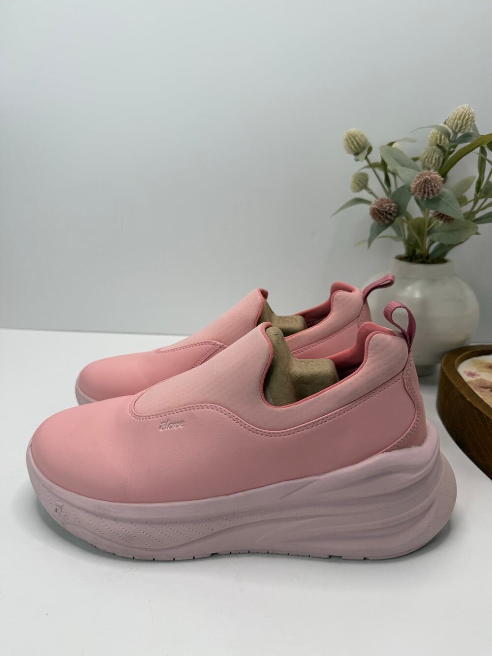 Clove Ona Slip On Sneaker Nursing Healthcare Shoes Pink Blush Women's W9.5/M8